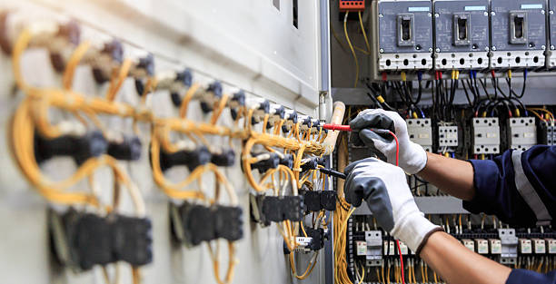 Professional Electrician technician working in Stevensville, MI